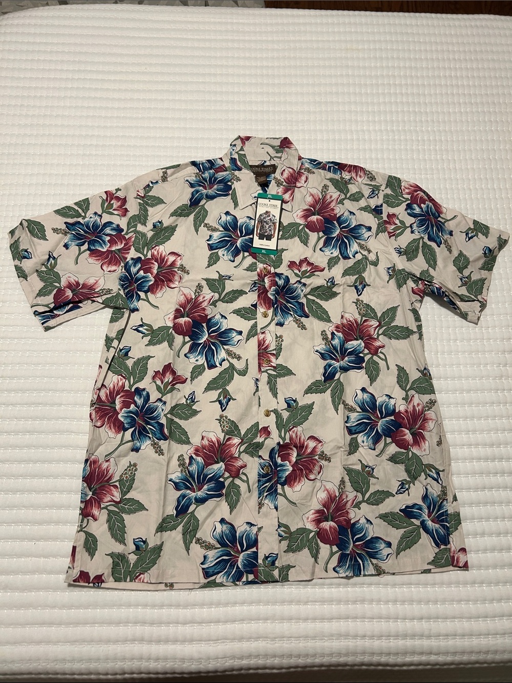 Casual Floral Short-Sleeve Button-Down Shirt - Beige with Blue & Red Flowers XL